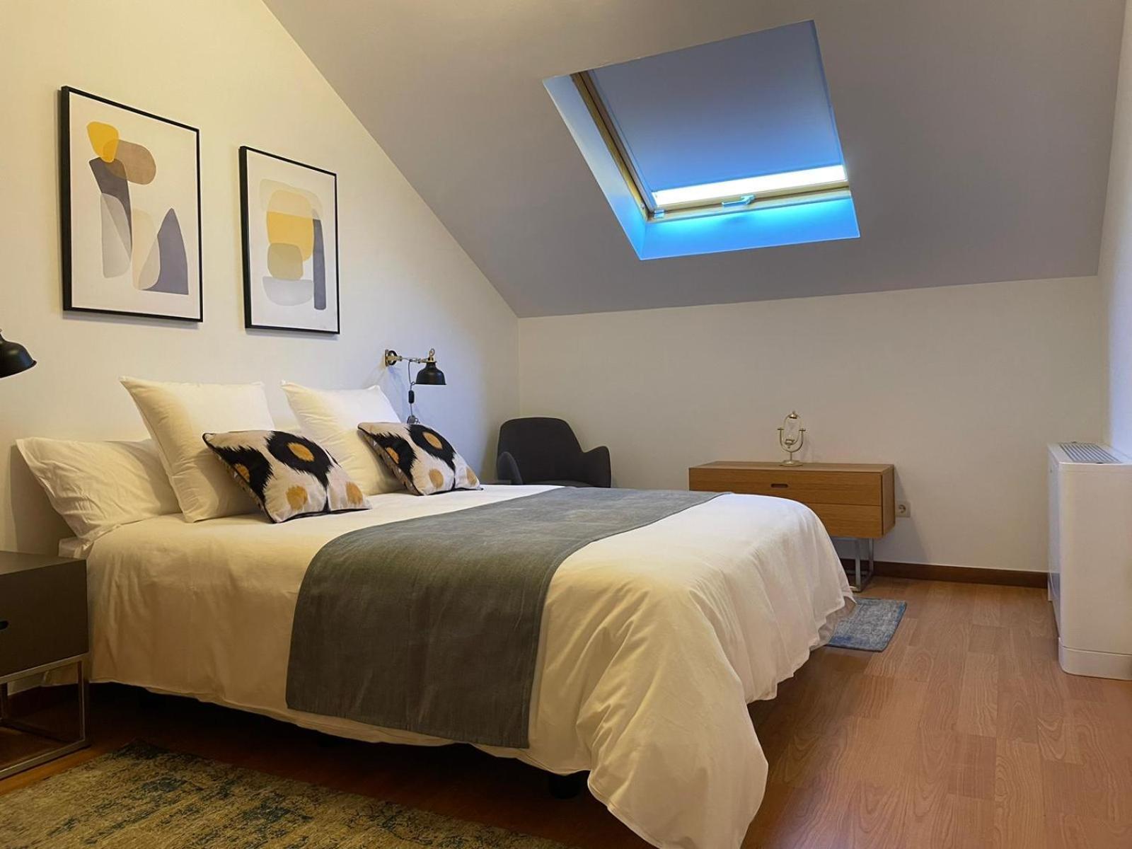 Apartamentos Ciudad Santiago سانتياغو دي كومبوستيلا الغرفة الصورة