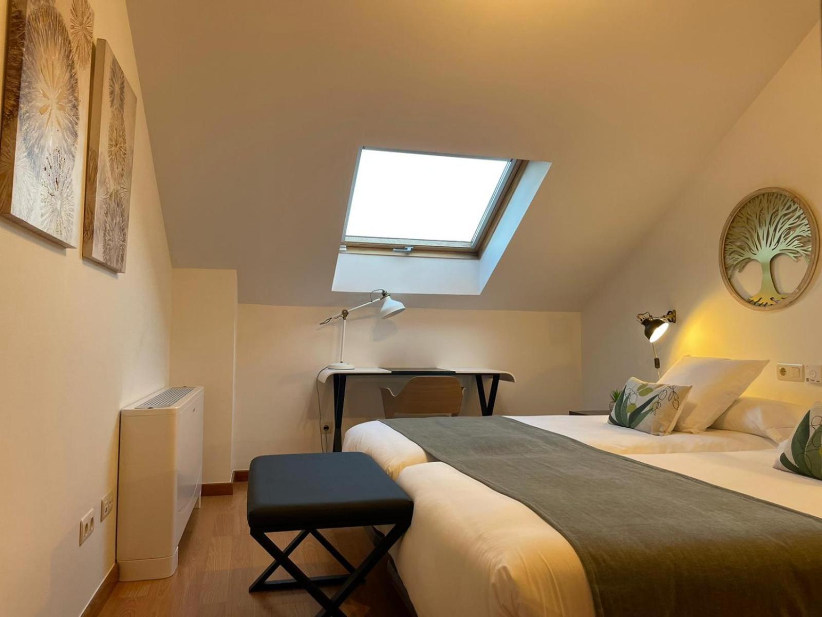 Apartamentos Ciudad Santiago سانتياغو دي كومبوستيلا الغرفة الصورة