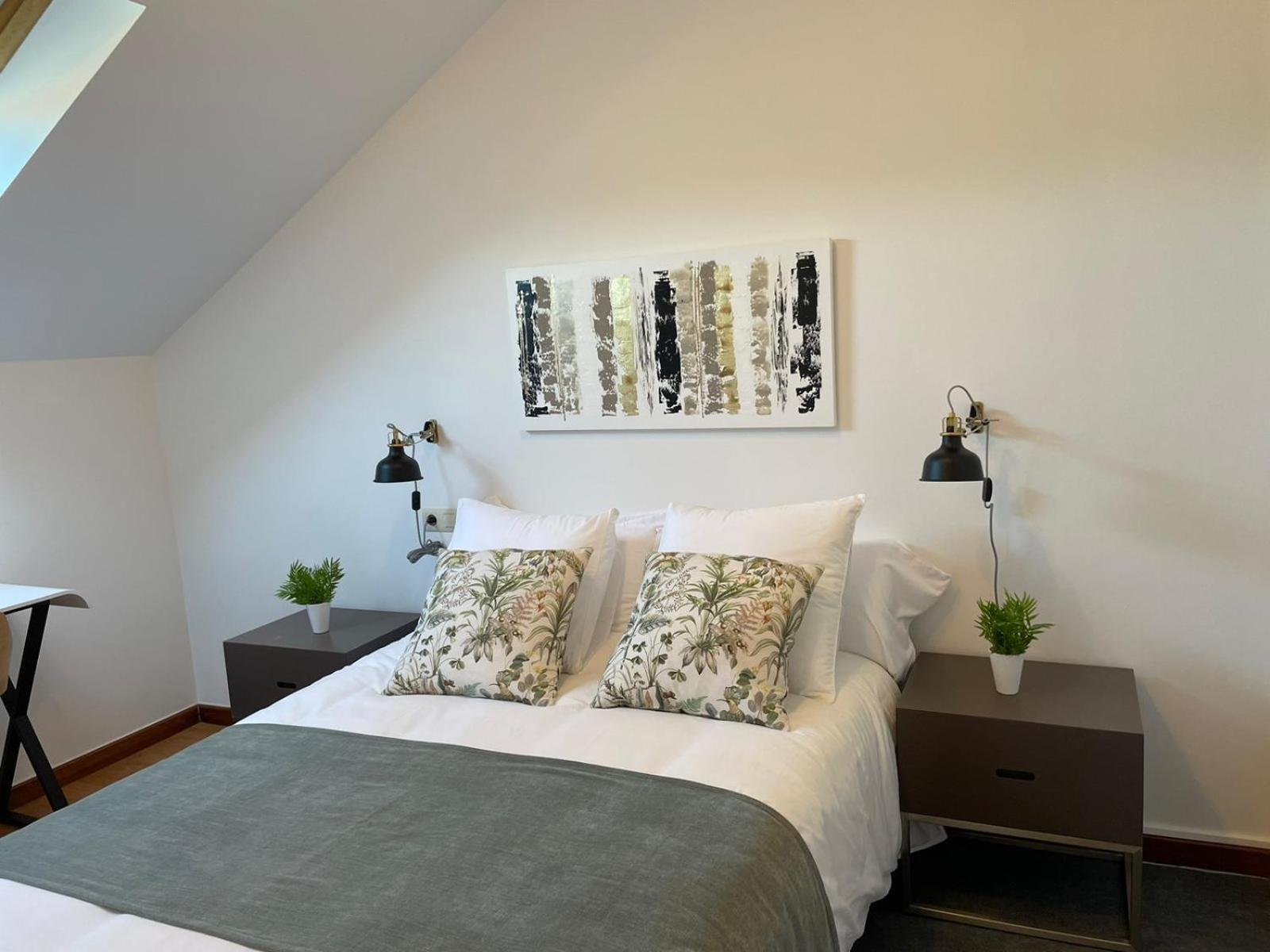 Apartamentos Ciudad Santiago سانتياغو دي كومبوستيلا الغرفة الصورة