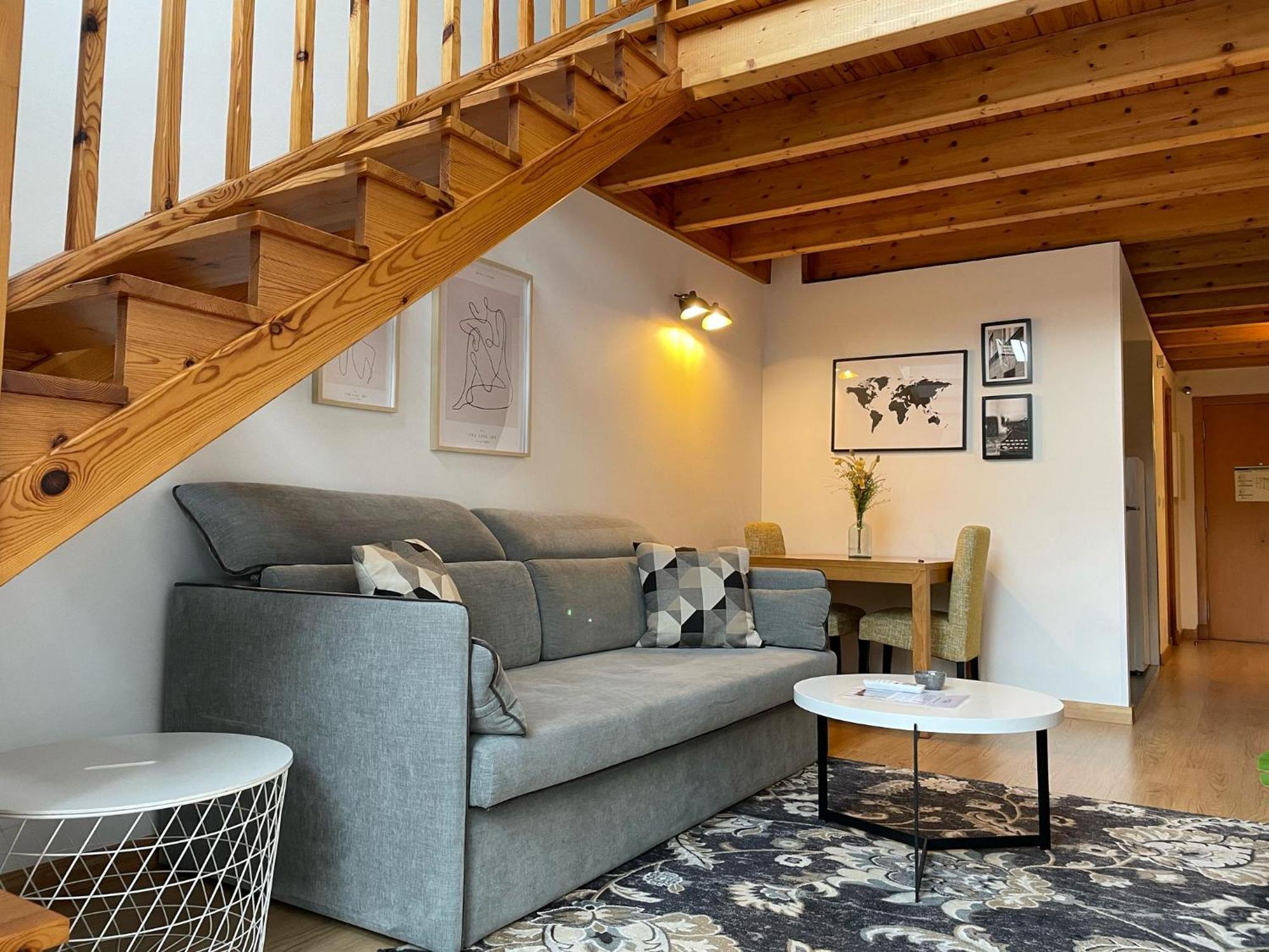 Apartamentos Ciudad Santiago سانتياغو دي كومبوستيلا المظهر الخارجي الصورة