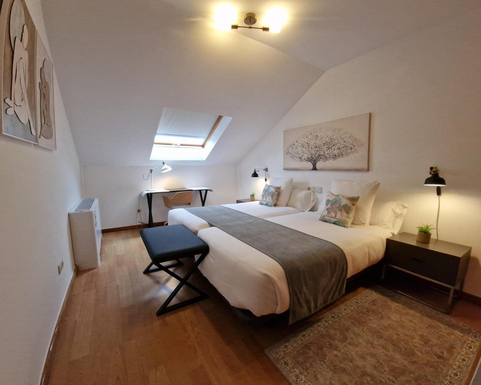 Apartamentos Ciudad Santiago سانتياغو دي كومبوستيلا المظهر الخارجي الصورة